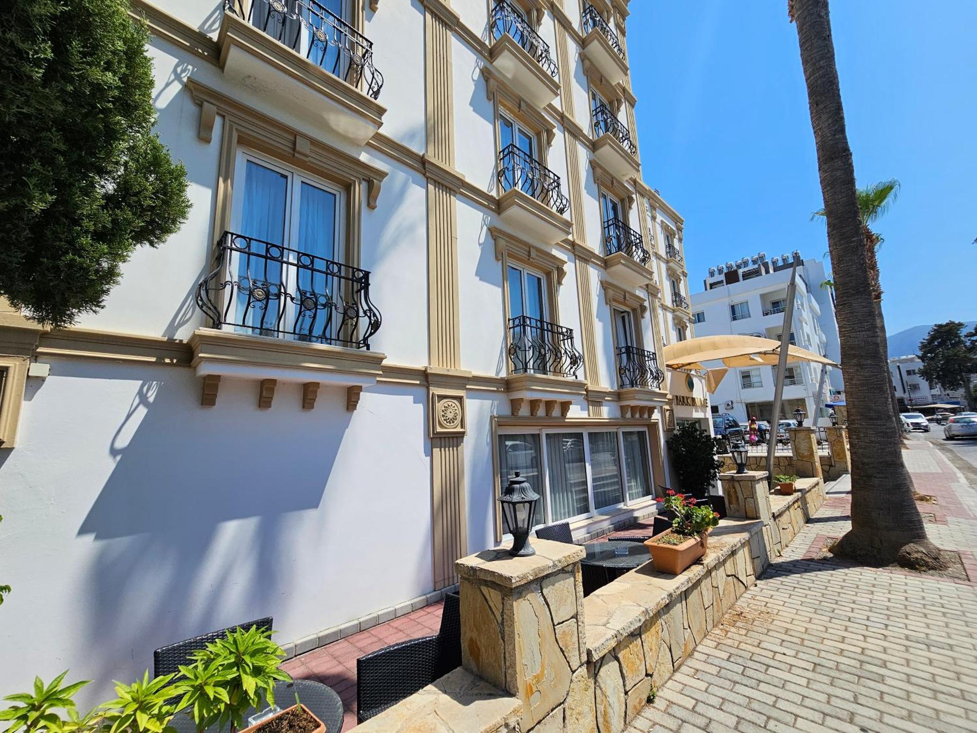 Park Palace Hotel كيرينيا المظهر الخارجي الصورة