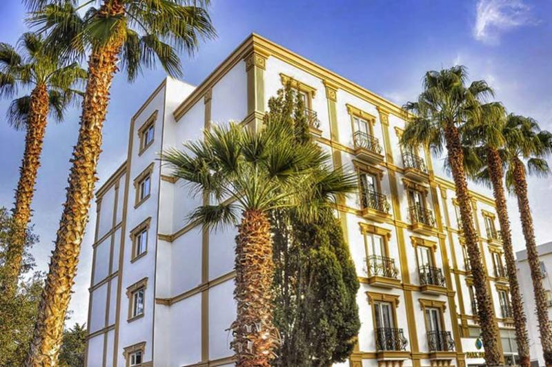 Park Palace Hotel كيرينيا المظهر الخارجي الصورة