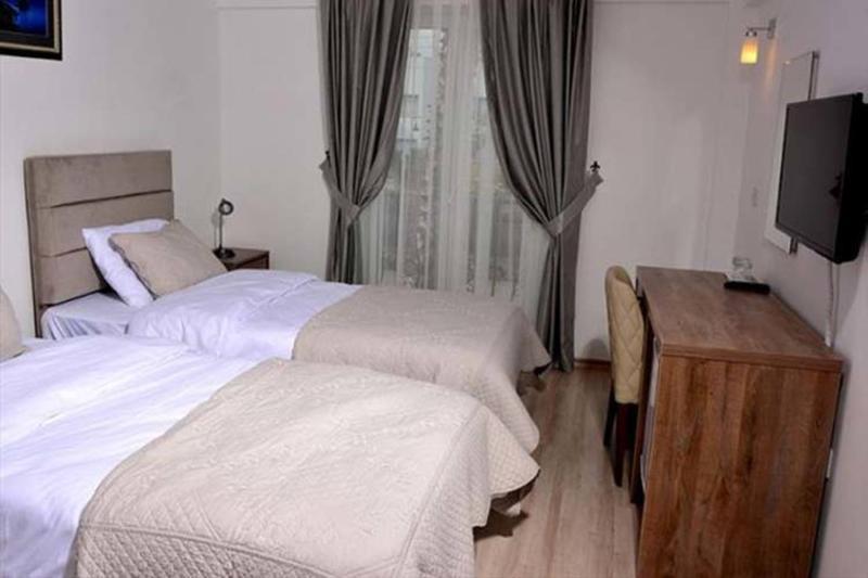 Park Palace Hotel كيرينيا المظهر الخارجي الصورة