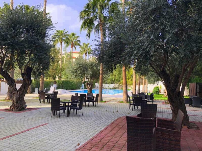 Park Palace Hotel كيرينيا المظهر الخارجي الصورة